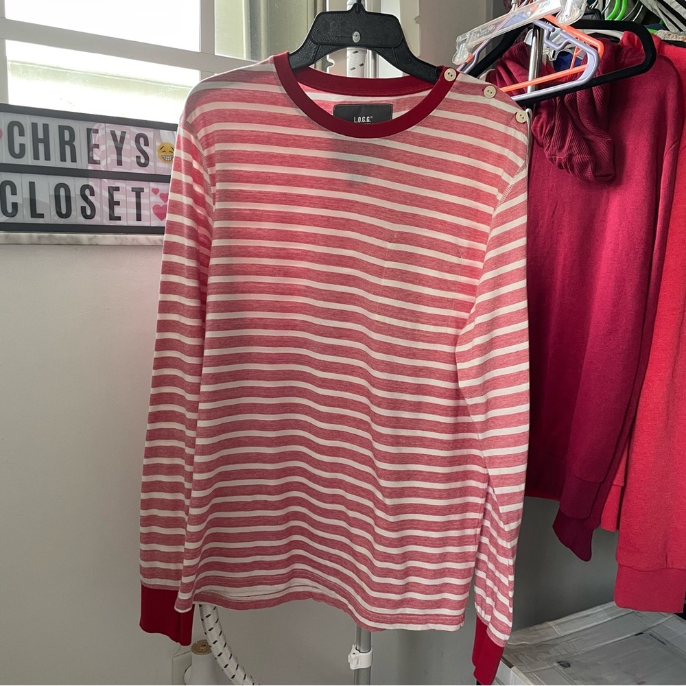 Mens H&M red white striped shirt size Medium